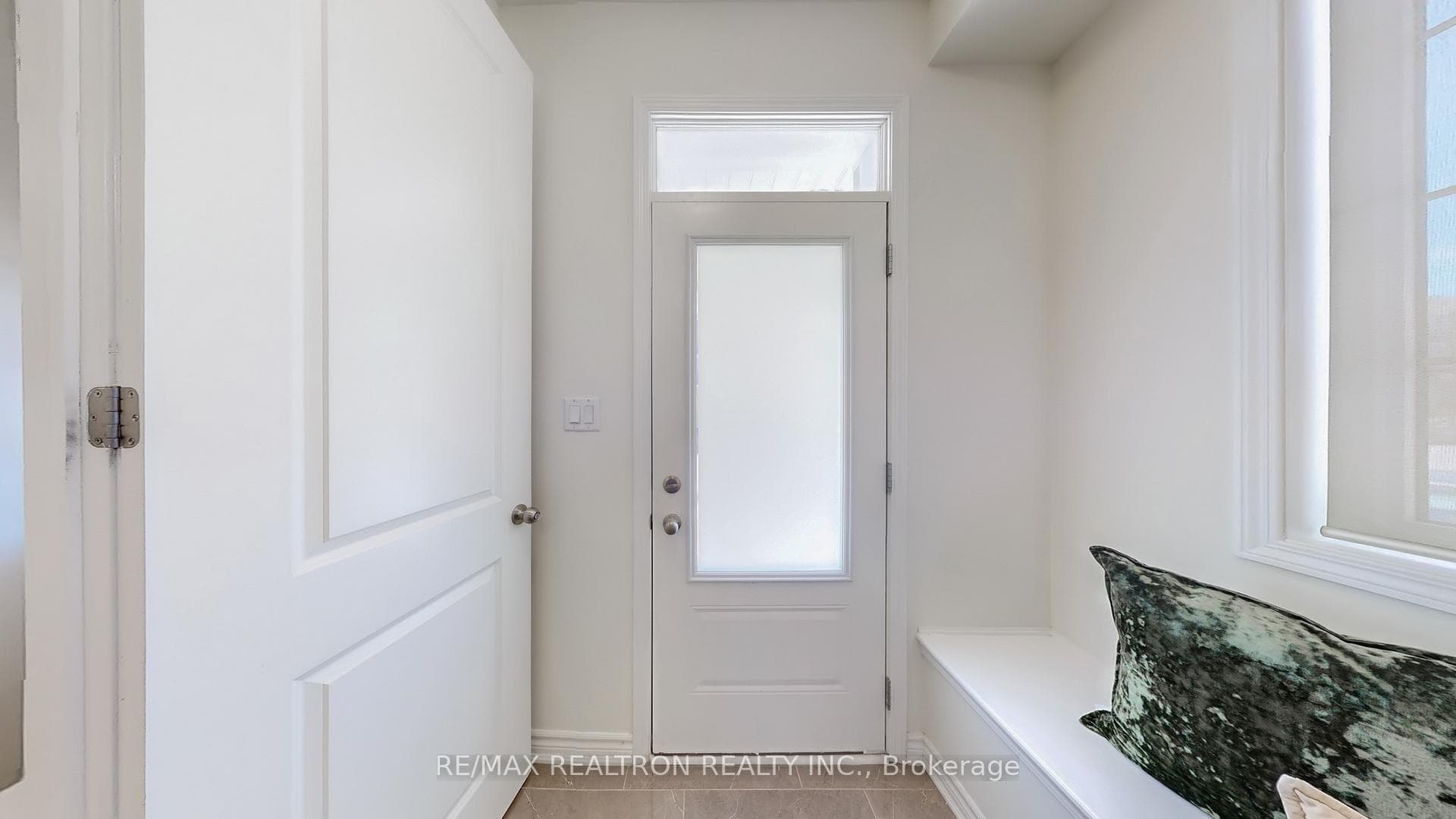 3309 Thunderbird Promenade photo 7