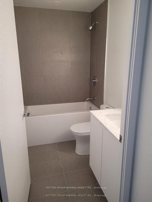 270 Dufferin Street Unit 921 photo 8