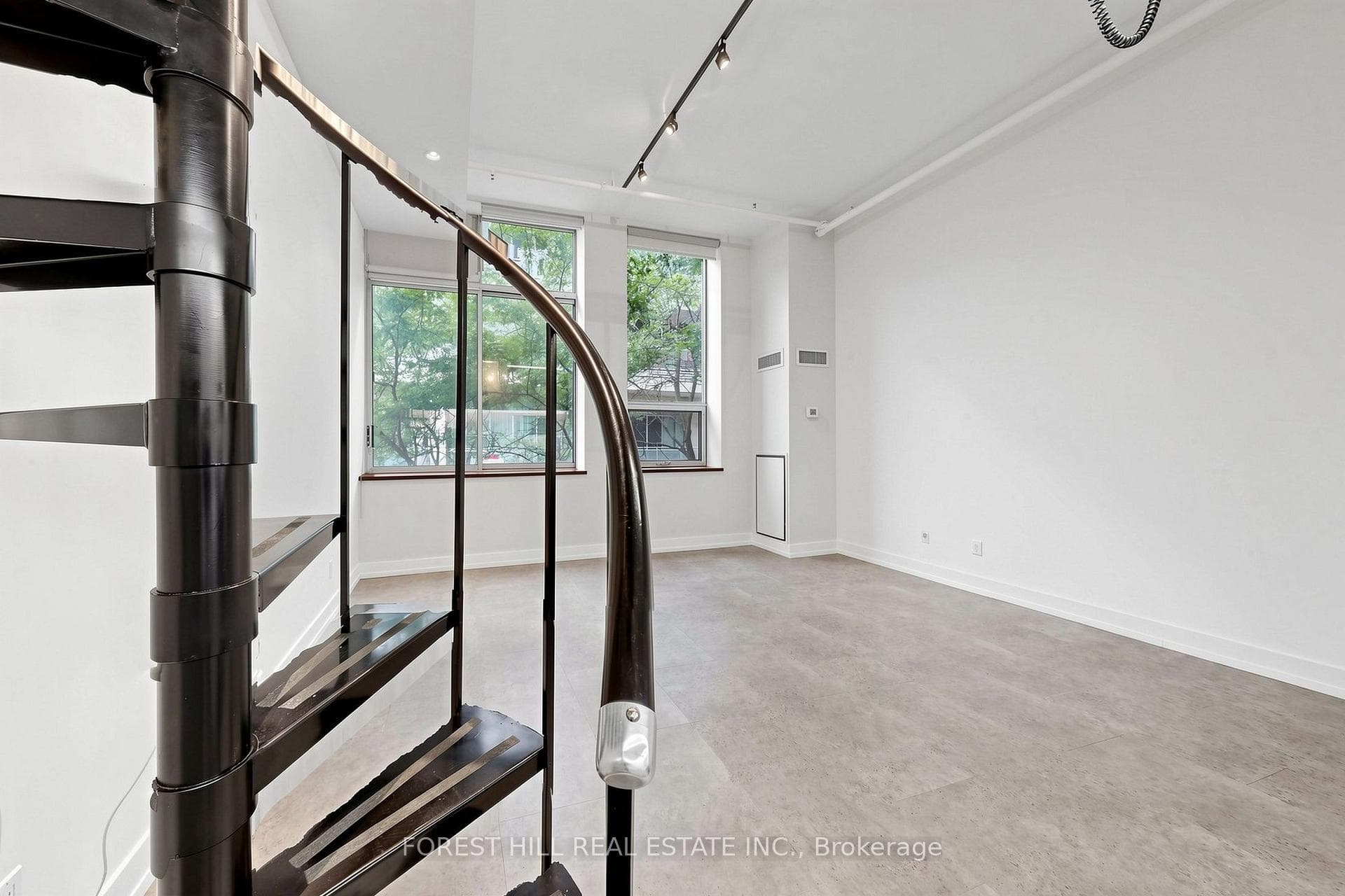21 Nassau Street Unit 301 photo 22