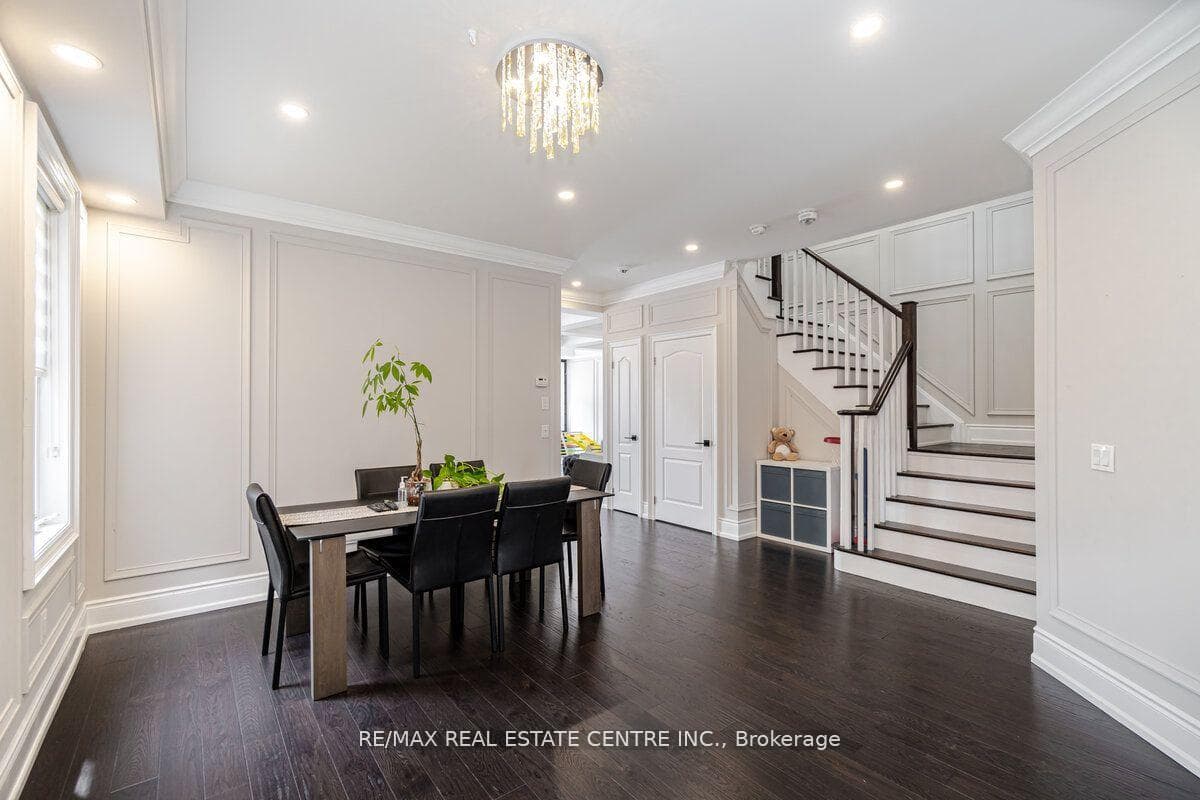 34 HAMILTON Court photo 7