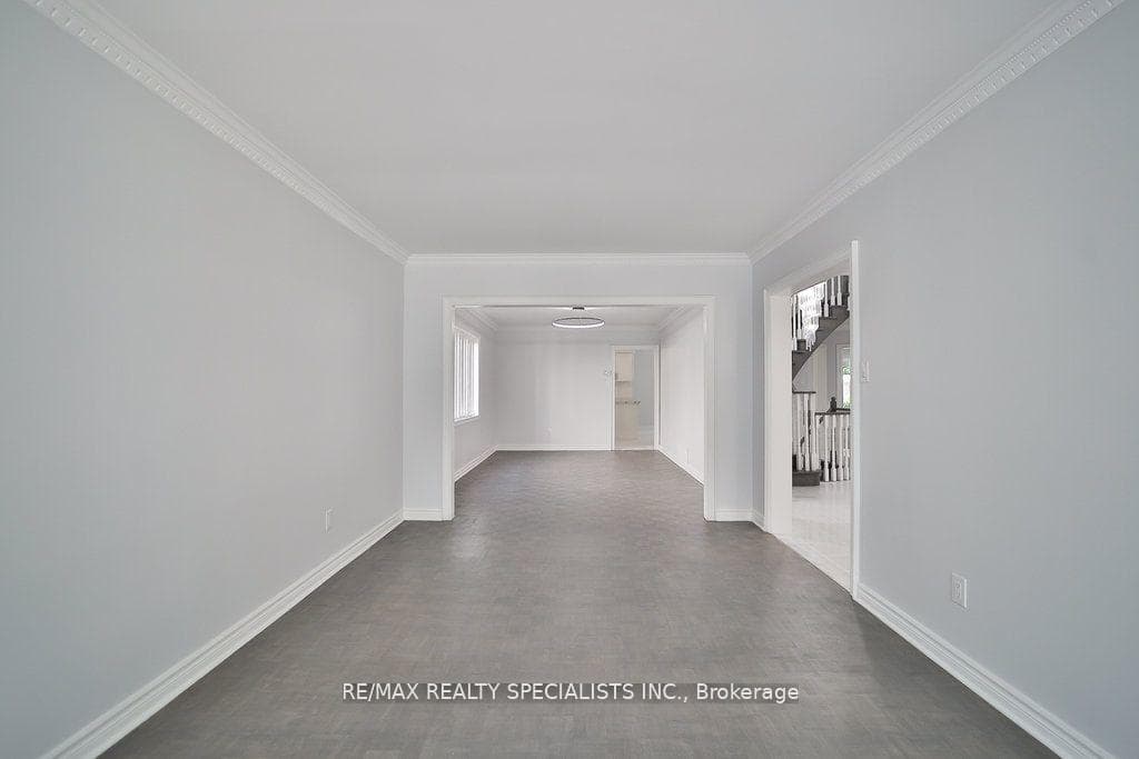 95 Luba Avenue photo 17