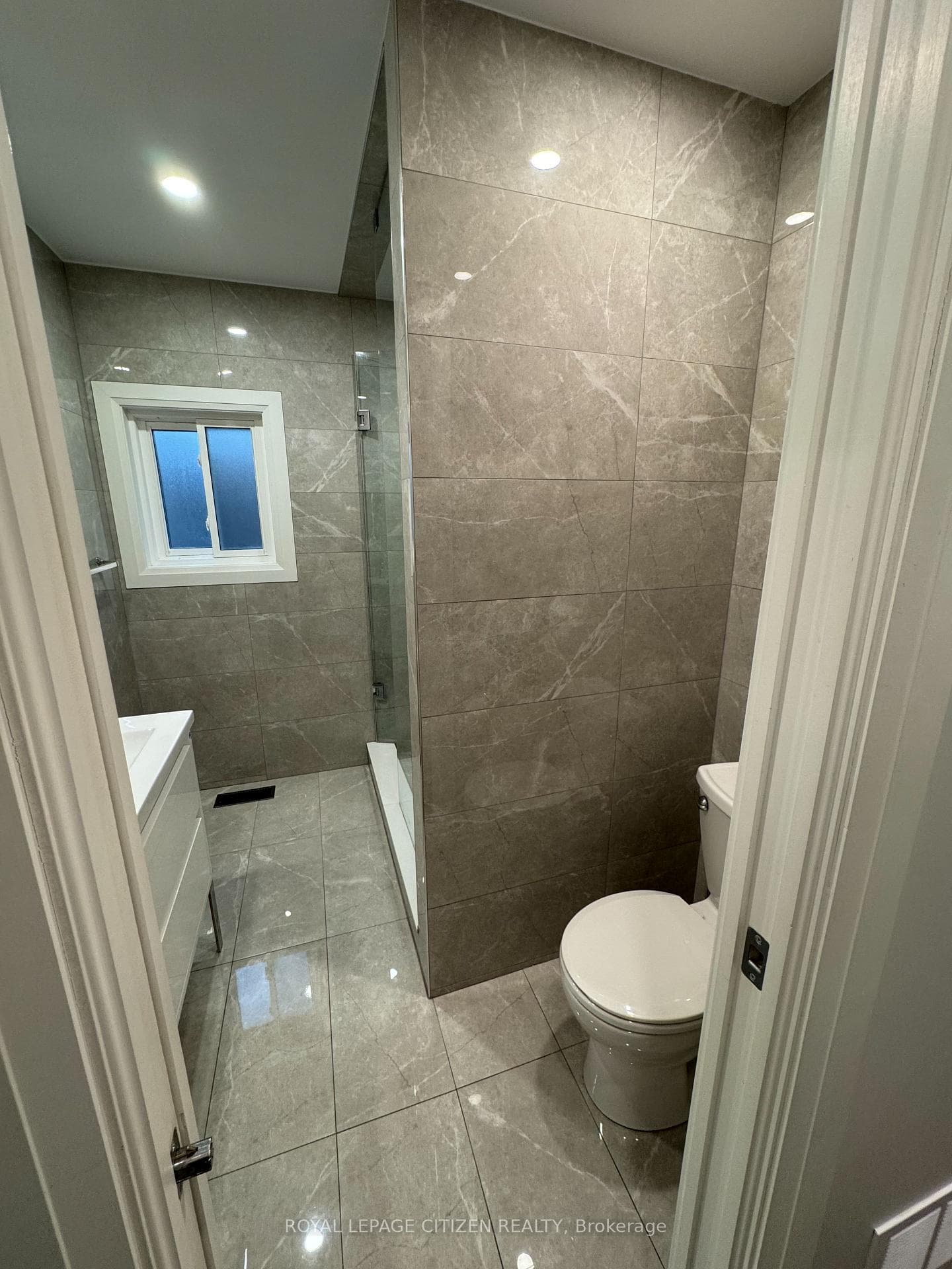 798 Ossington Avenue photo 9