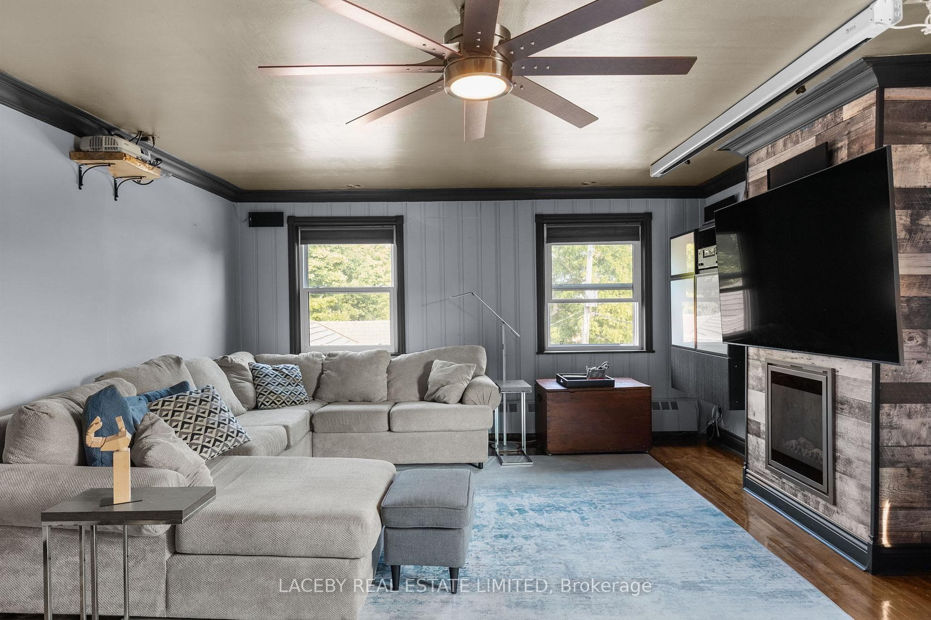 57 Hurd Street photo 17