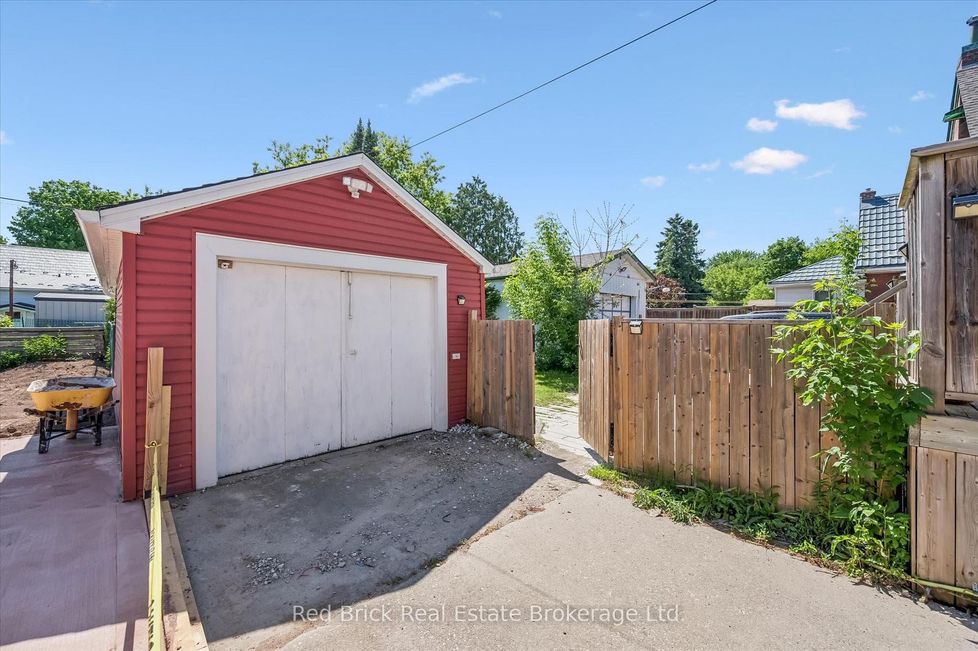 241 Victoria Road photo 32