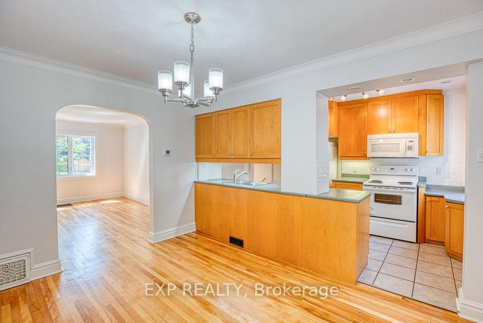 413 Holland Avenue photo 14