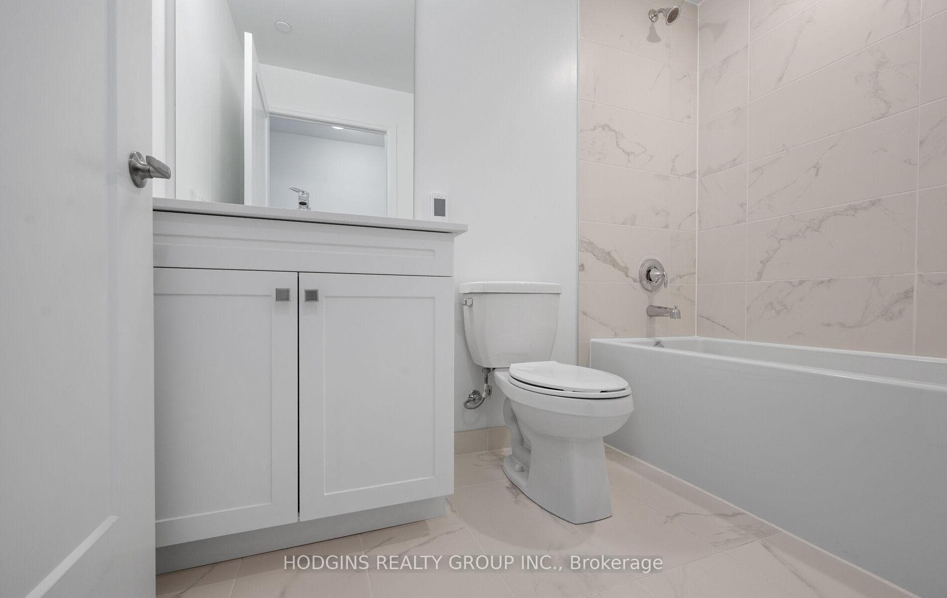 1035 Southdown Road Unit LPH 1801 photo 34