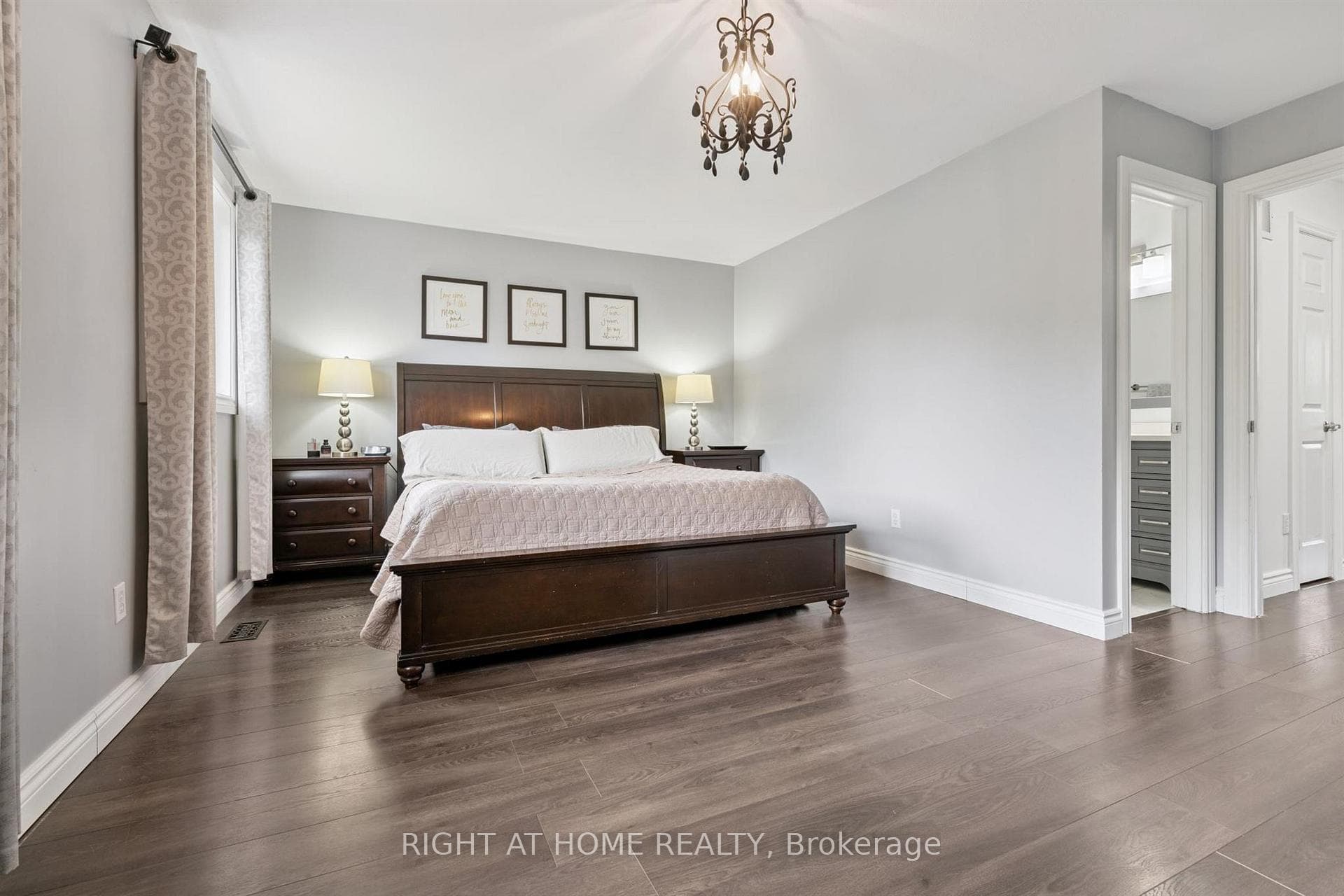 Spacious and bright primary
