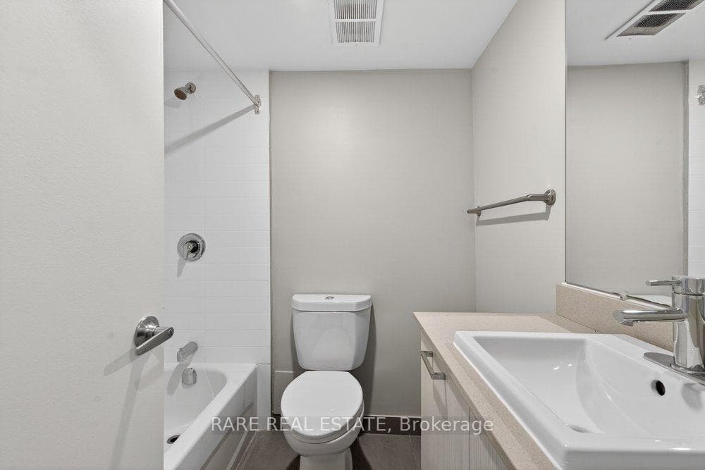 4340 Bloor Street Unit 602 photo 17