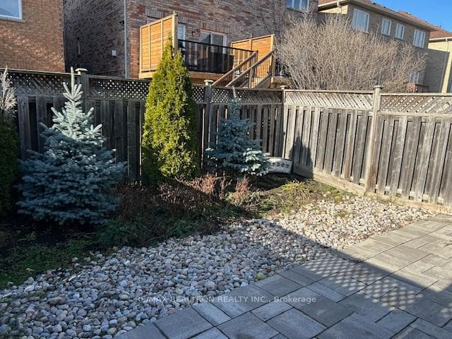 28 Spring Arbour Road photo 43