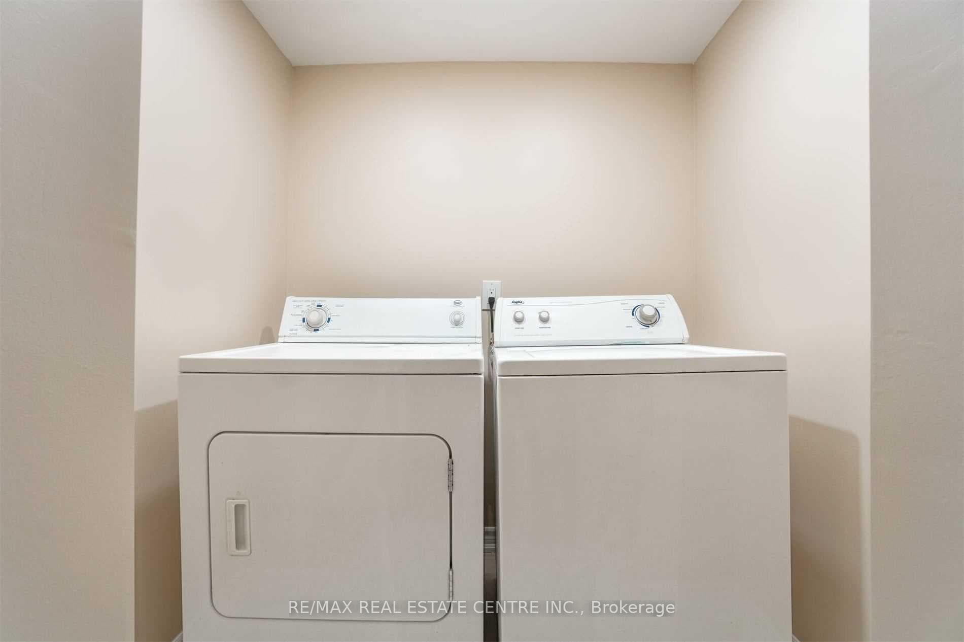 7177 Village Walk photo 5