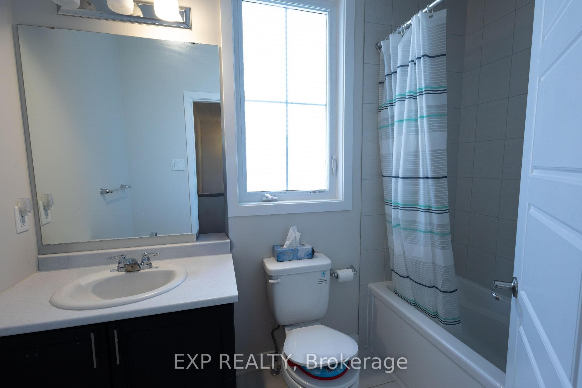 1038 Showman Street photo 18