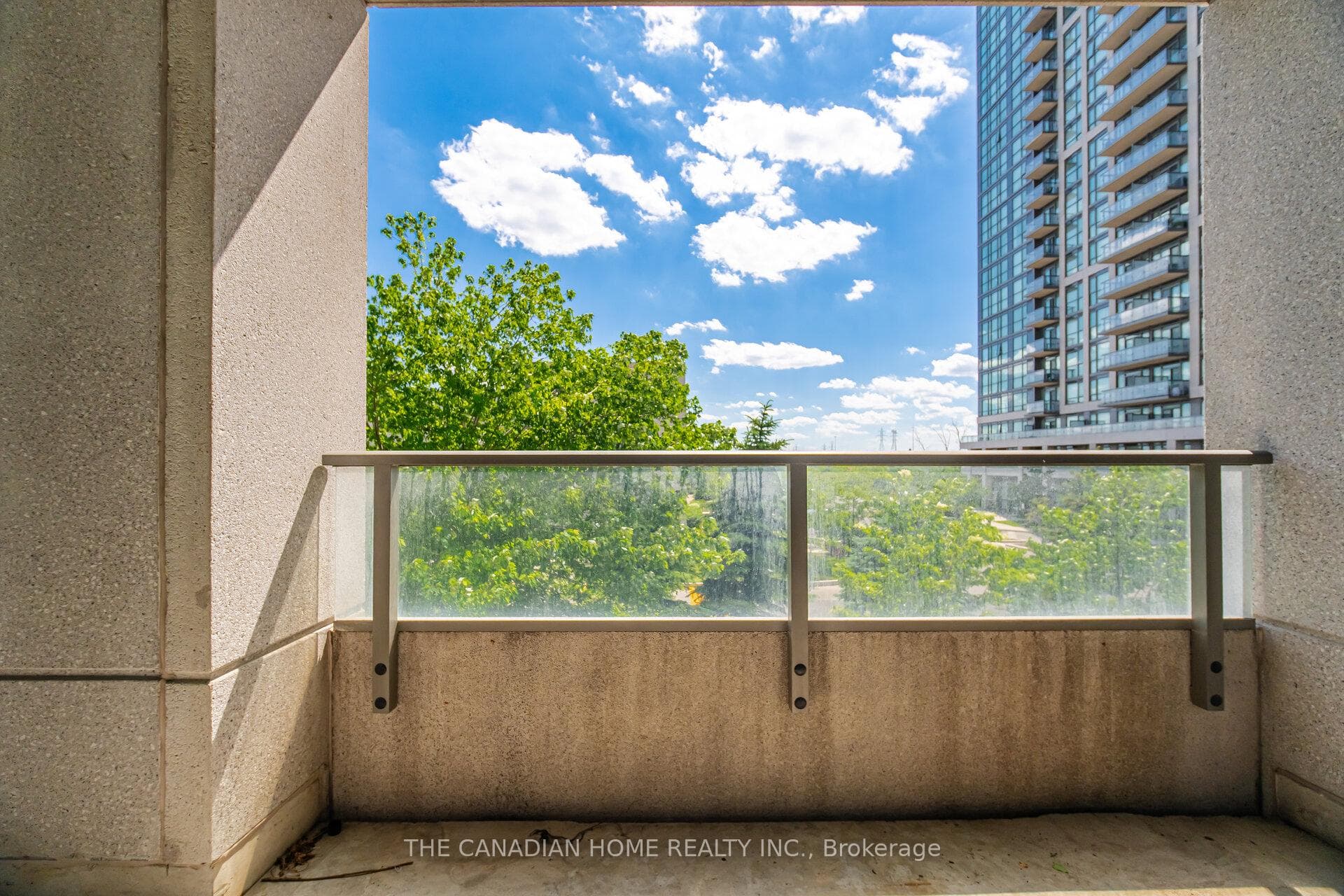 339 Rathburn Road Unit 212 photo 22