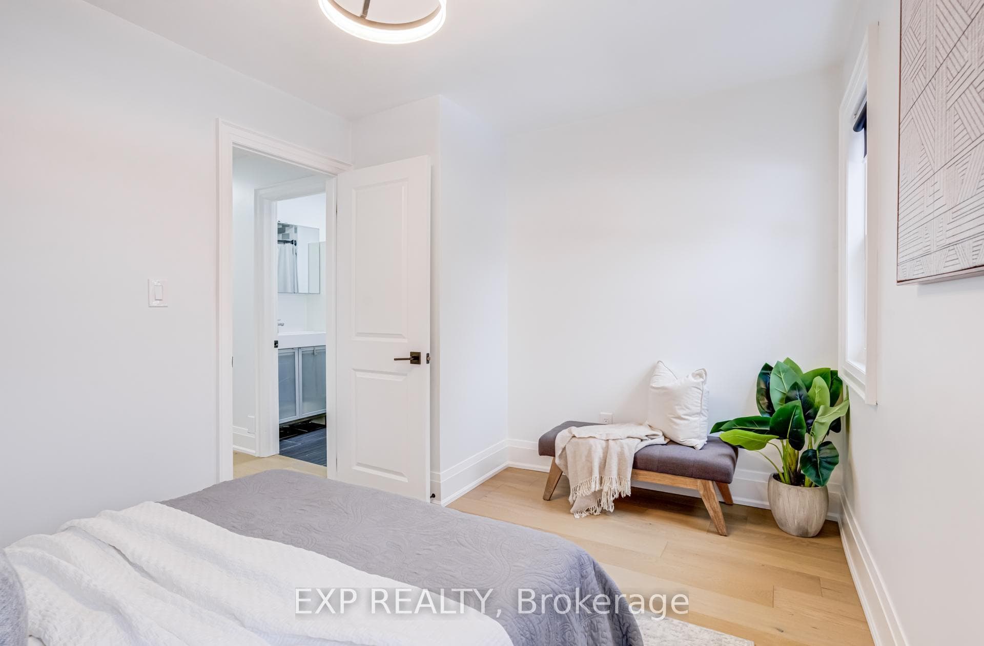18 East 23rd Street photo 24
