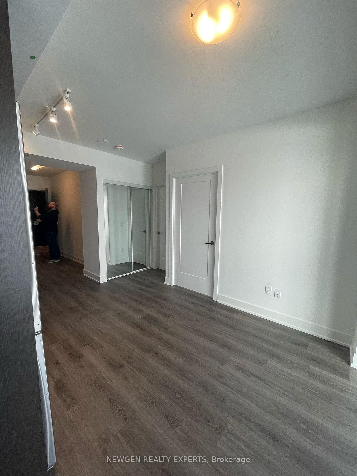 2545 Simcoe Street Unit 2401 photo 5