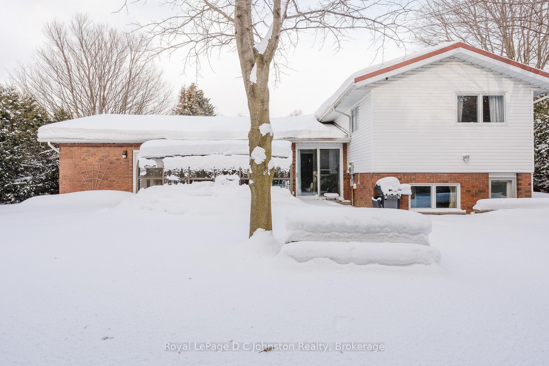 652 Orchard Drive photo 32