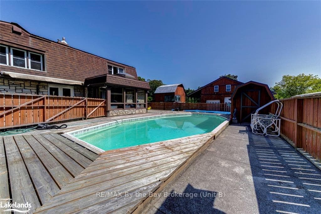 4315 CROSSLAND Road photo 12