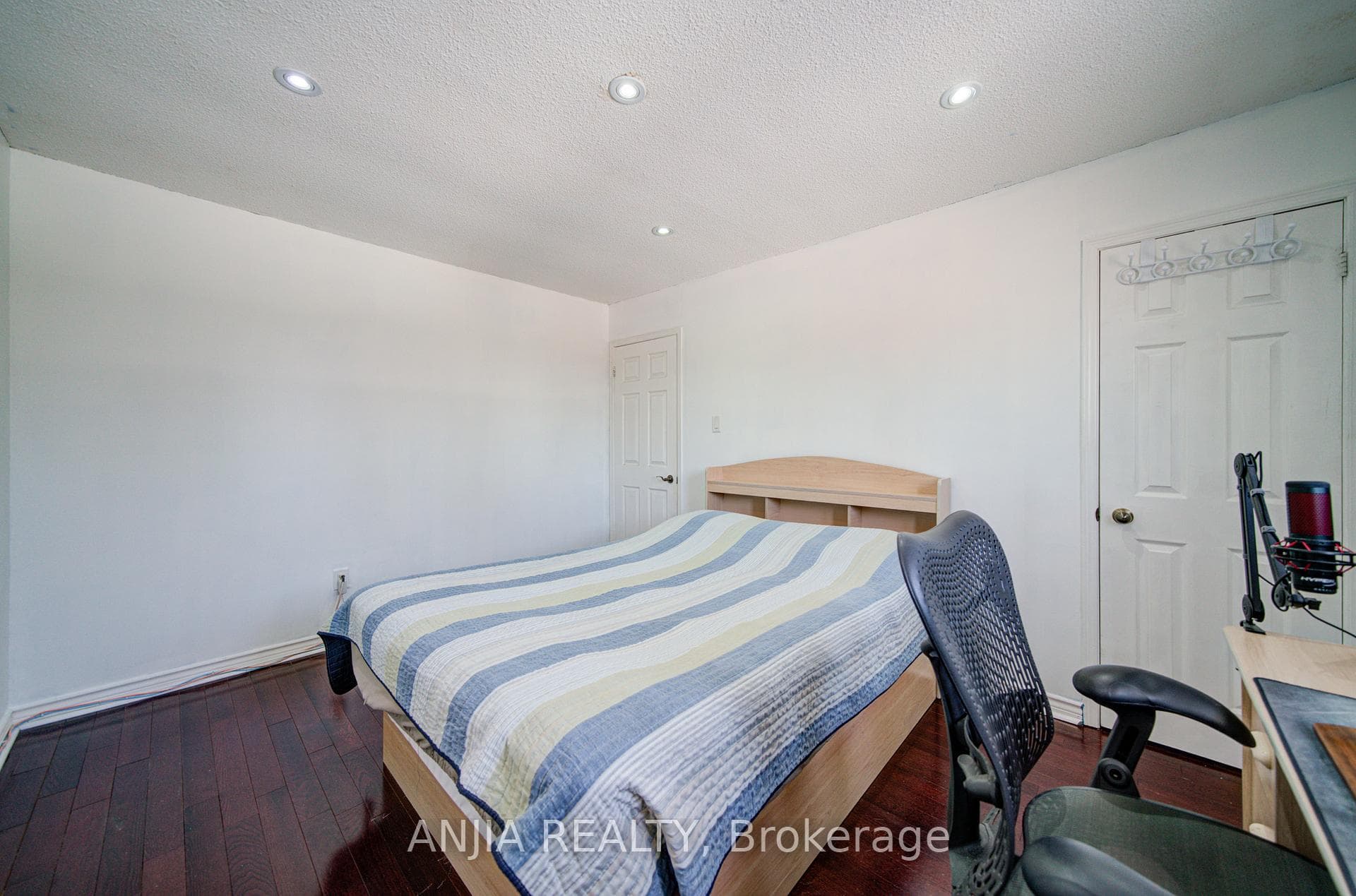 62 Walford Road photo 35