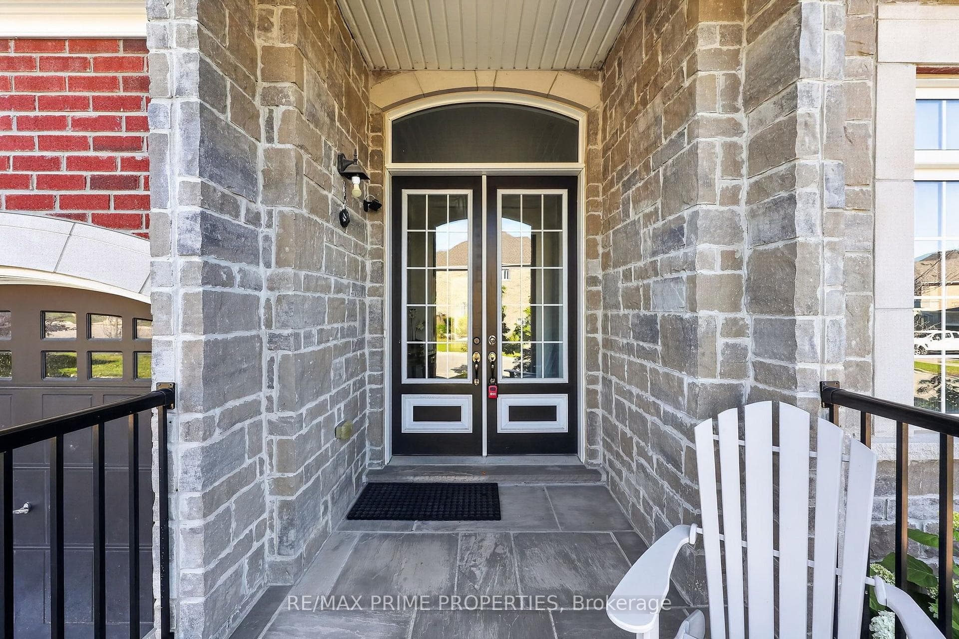 72 Ridge Gate Crescent photo 2