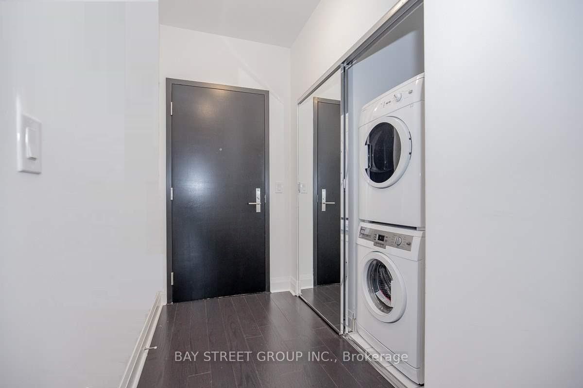 65 St Mary Street Unit 3609 photo 3