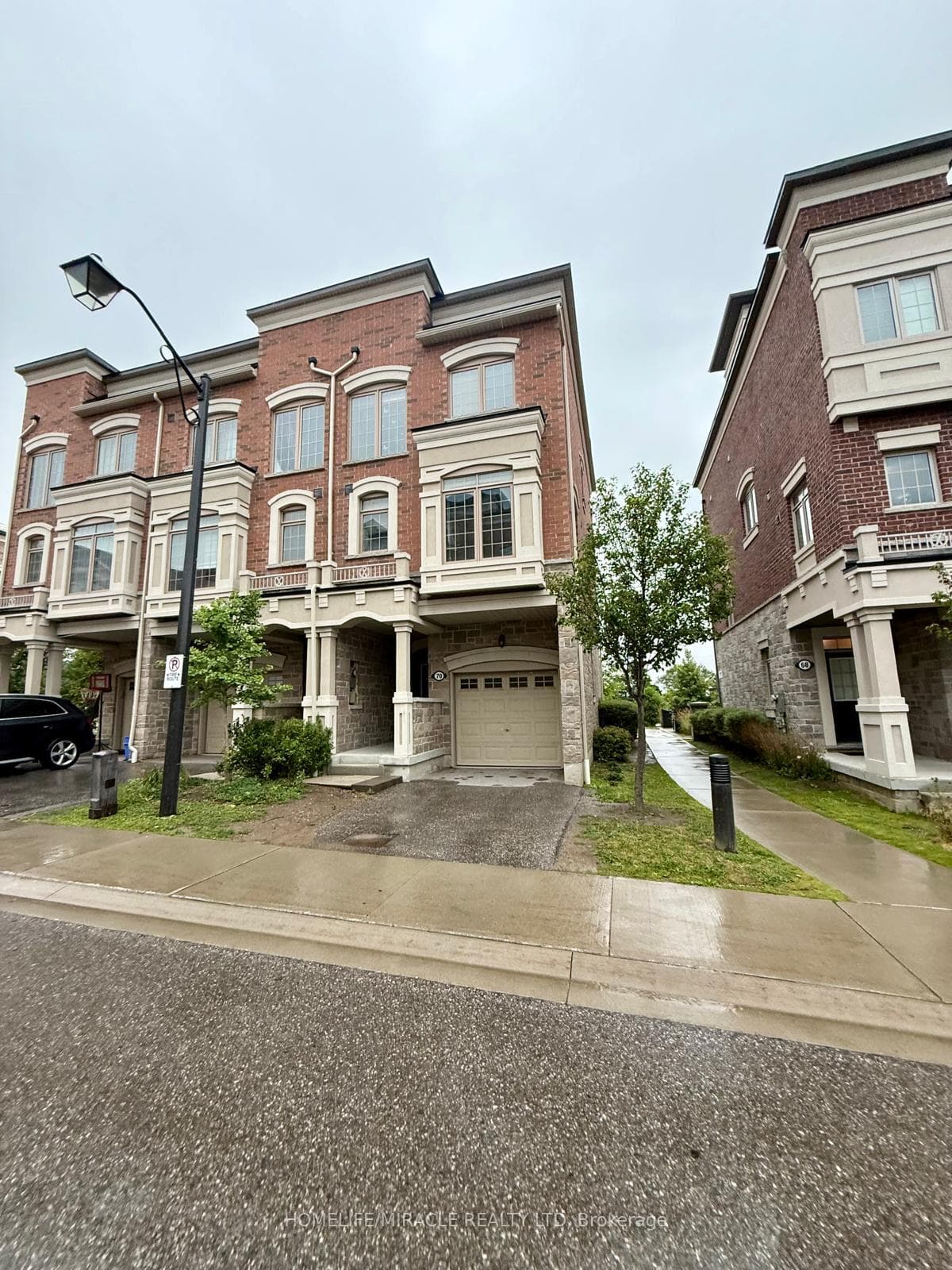 70 Harwood Avenue photo 1