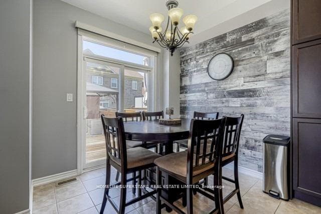 80 Kempenfelt(UPPER LEVEL) Trail photo 15