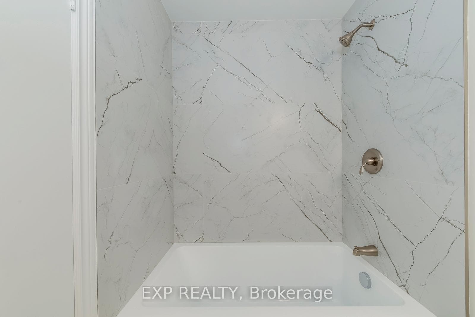 1570 Cuthbert Avenue photo 25
