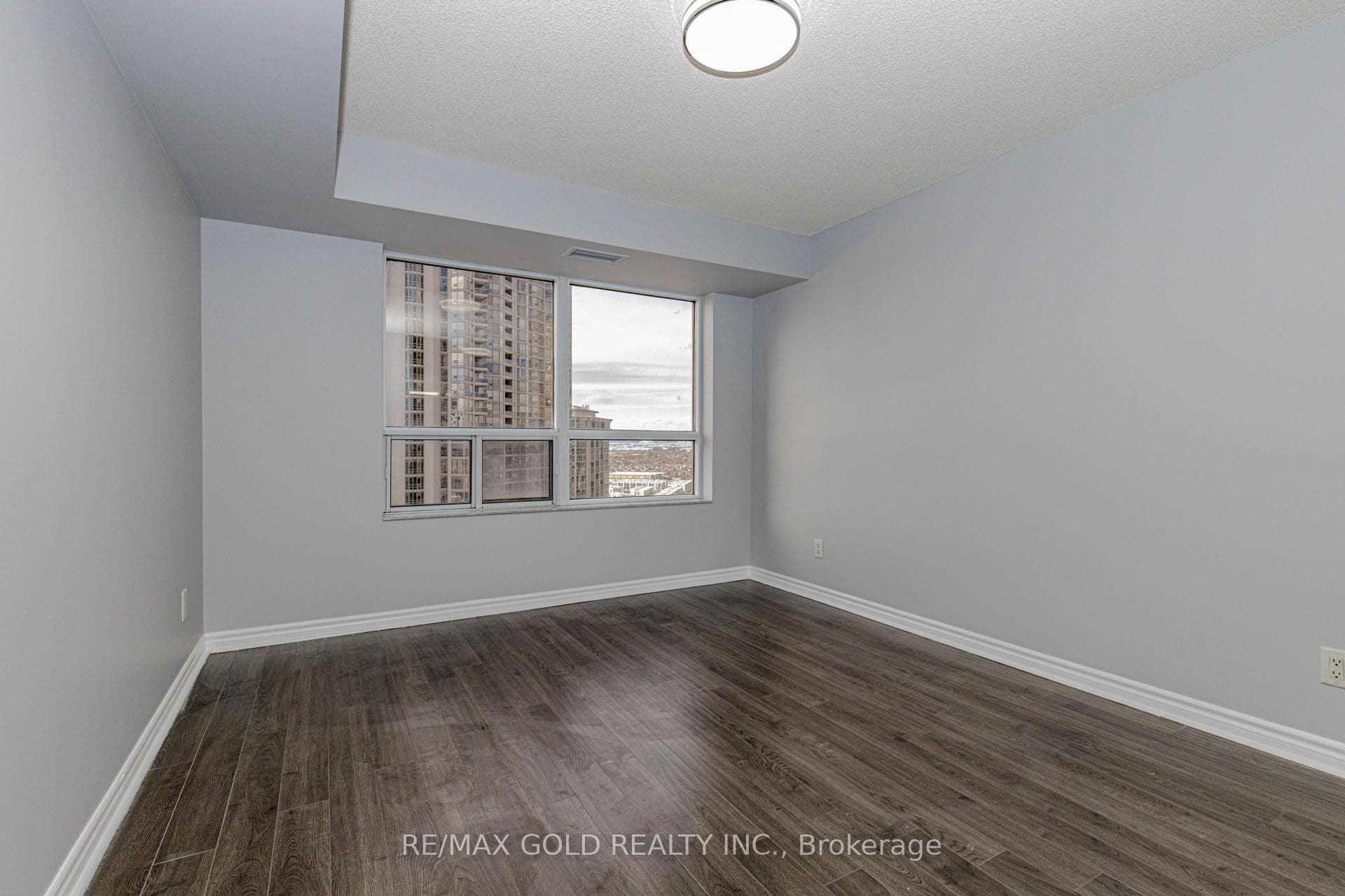 25 Kingsbridge Garden Unit 2119 photo 30
