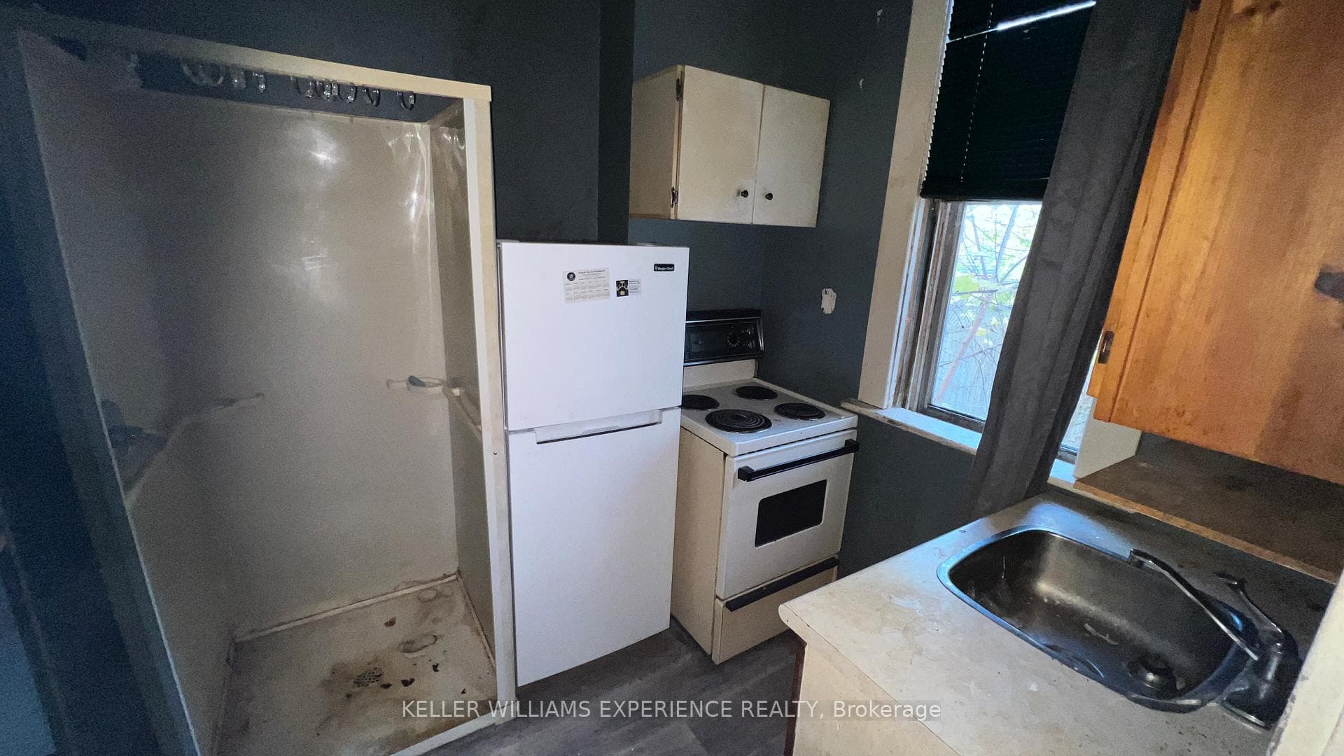 111 BEECH Street photo 5