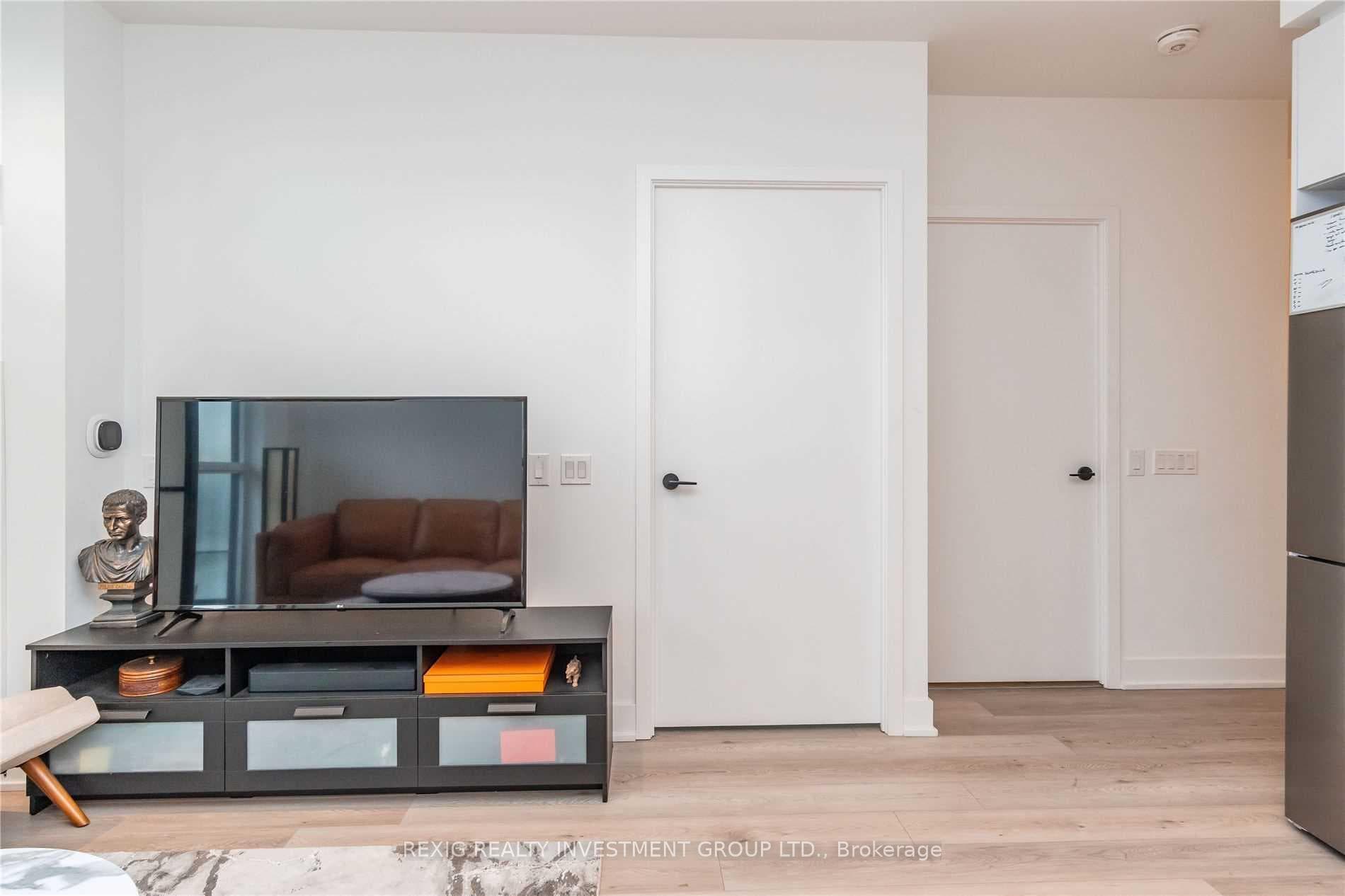 50 George Butchart Drive Unit 112 photo 8