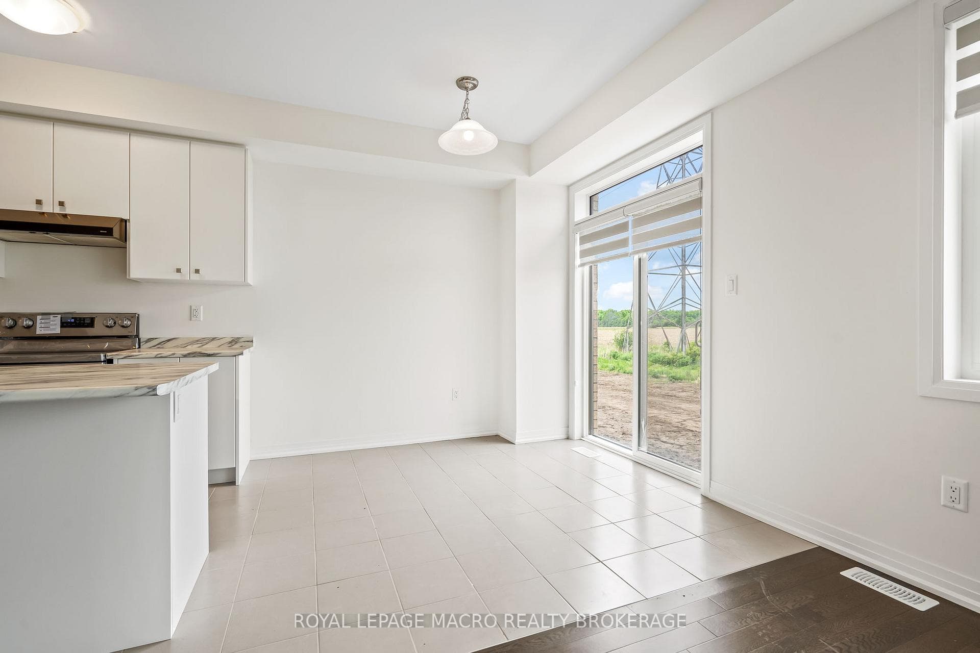 35 NIAGARA Drive photo 9