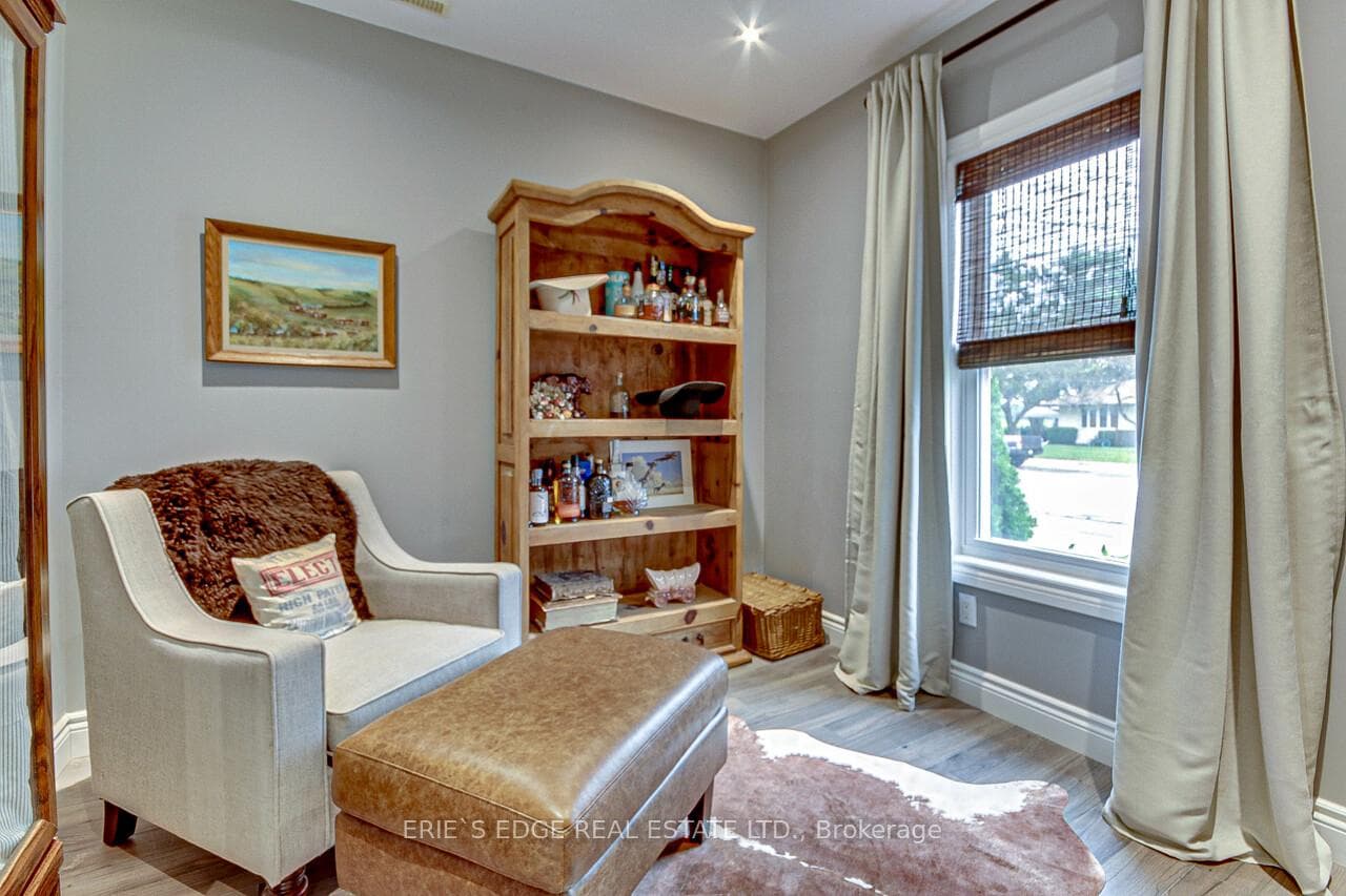 Den or Second Bedroom