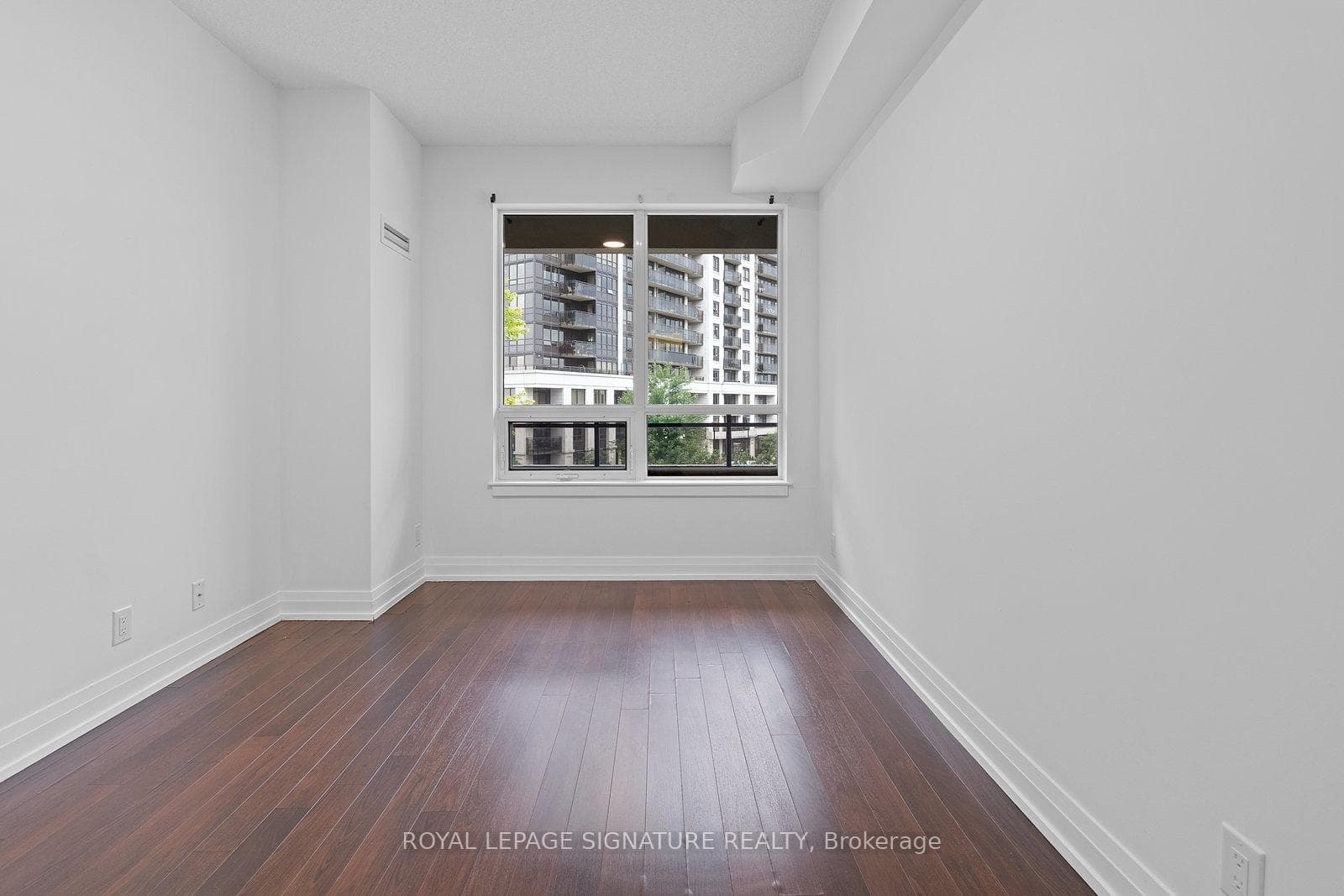 1060 Sheppard Avenue Unit 303 photo 12