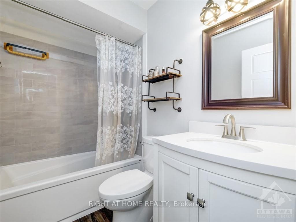 110 RUTHERFORD Court photo 22