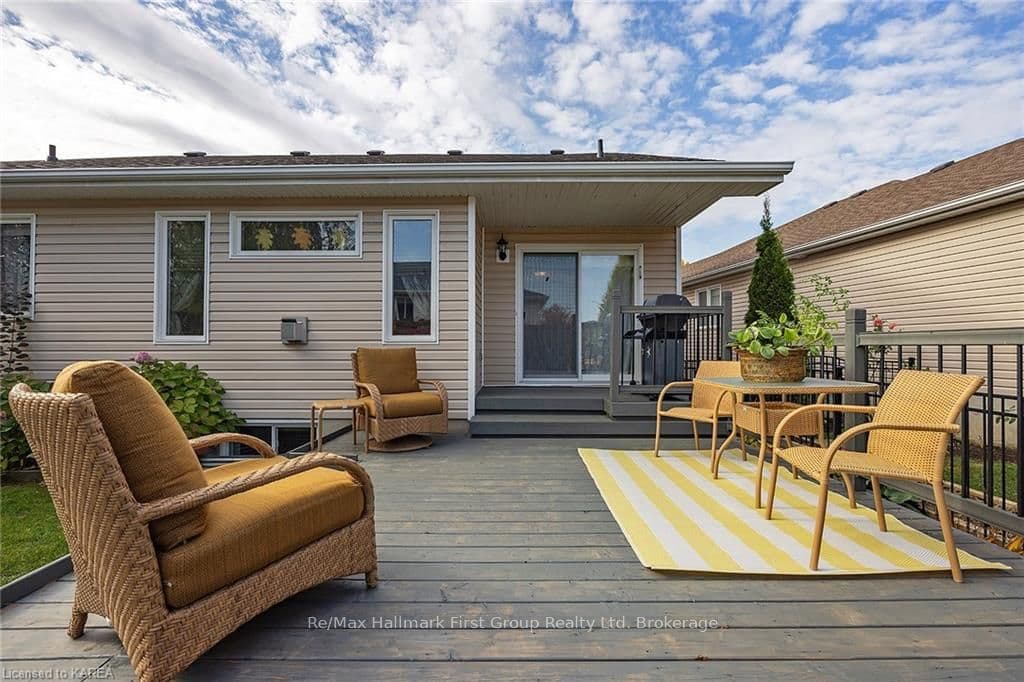 390 MORNINGSIDE Drive photo 41