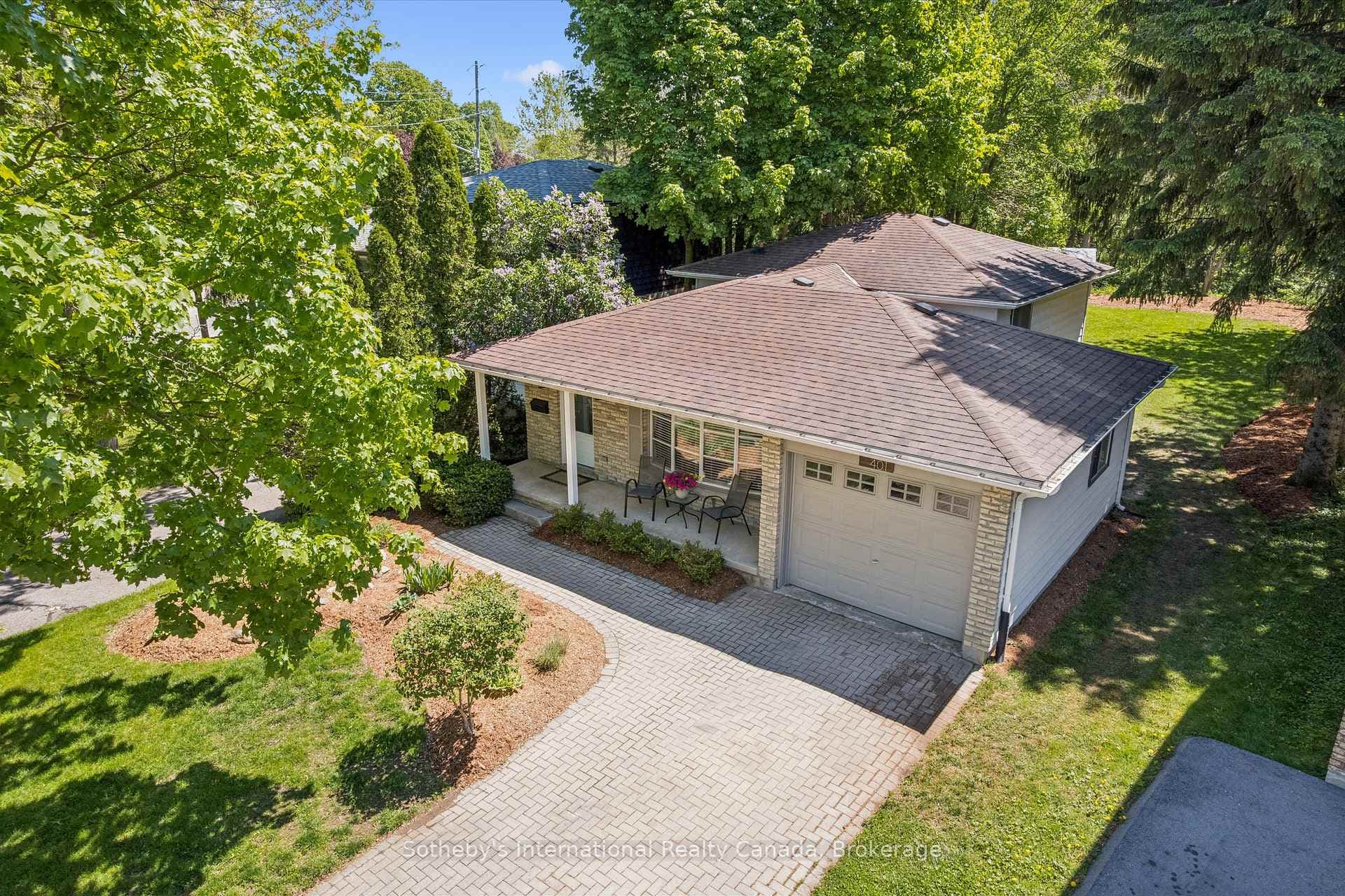 401 Midwood Crescent photo 2