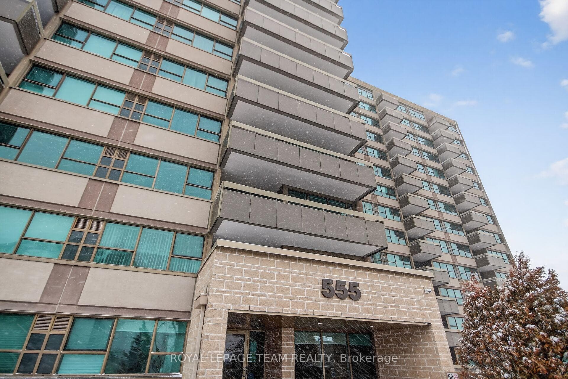 555 Brittany Drive Unit 606 photo 1