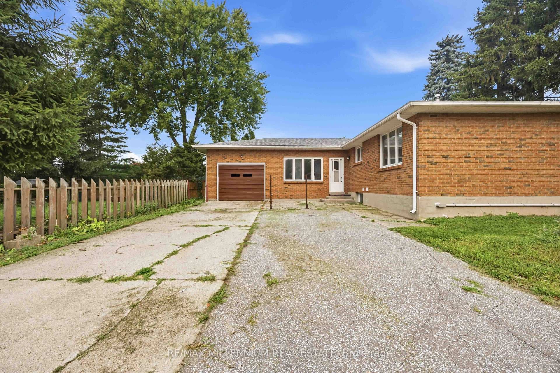 867 Wellington Street photo 30