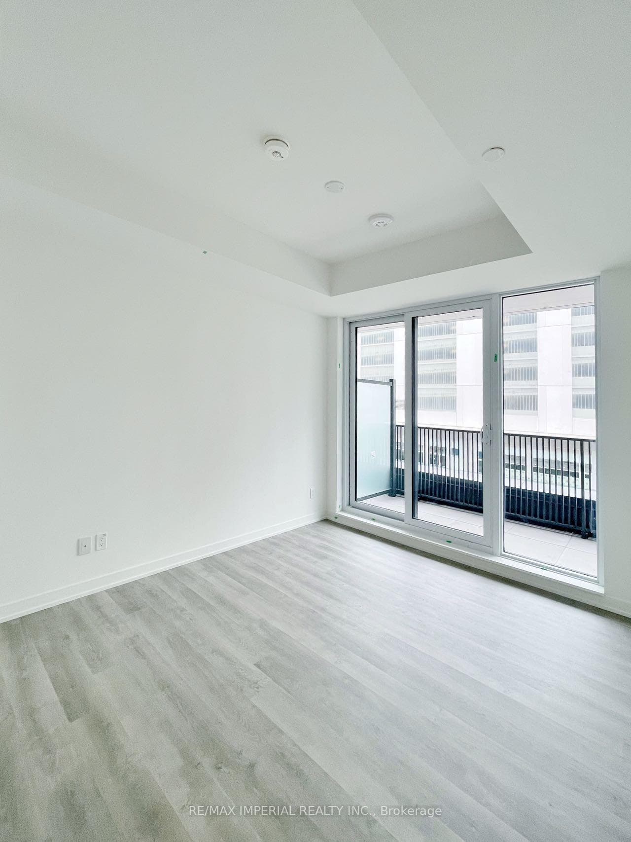 38 Simcoe Promenade Unit C317 photo 16