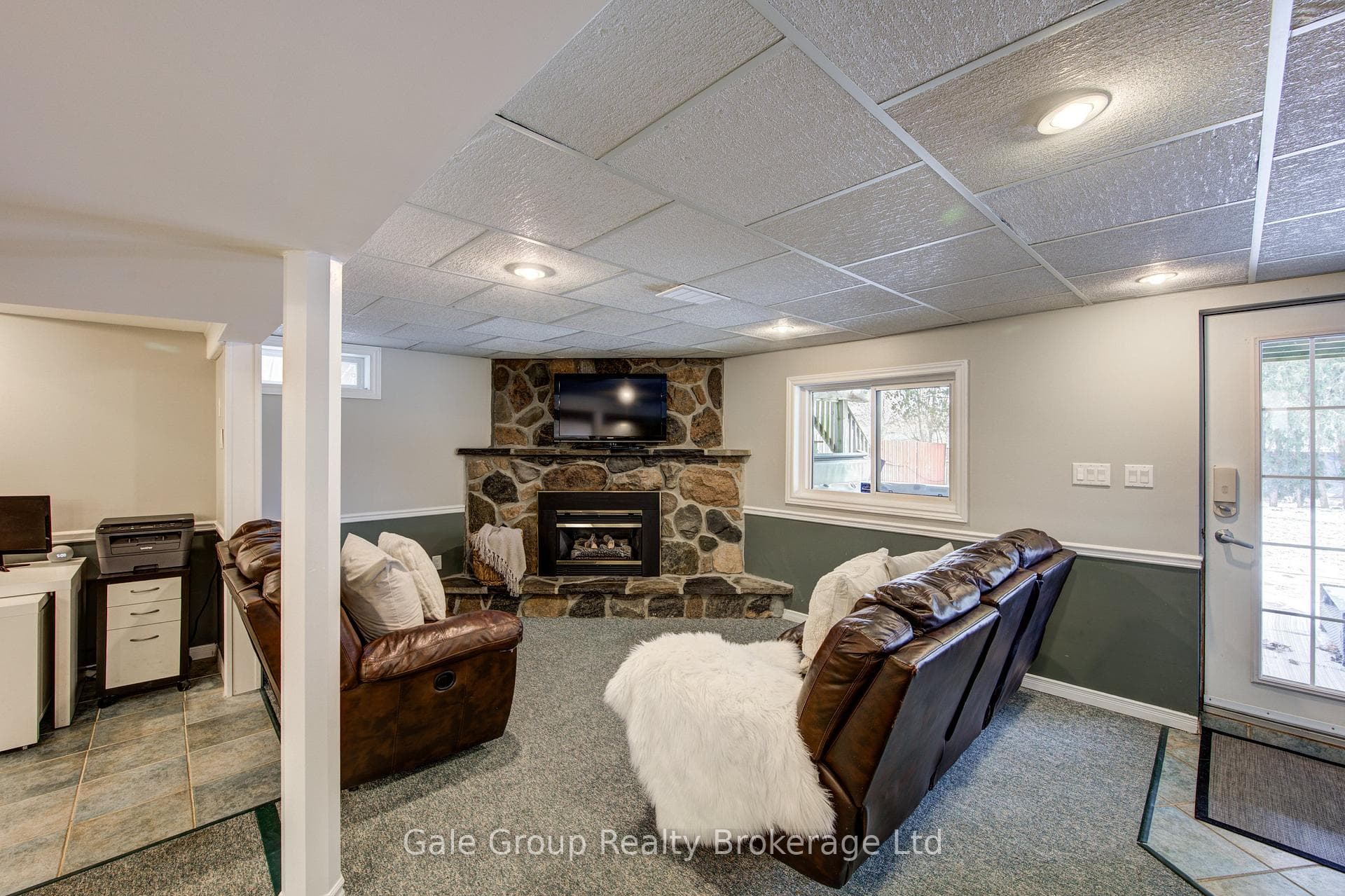 258 Cartier Drive photo 28