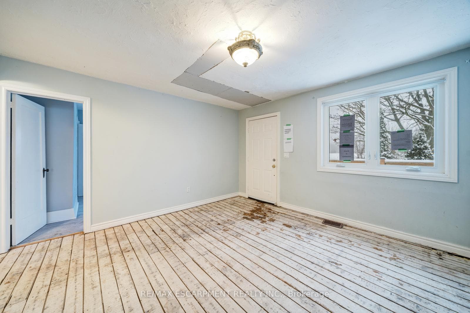 2414 Holt Road photo 4
