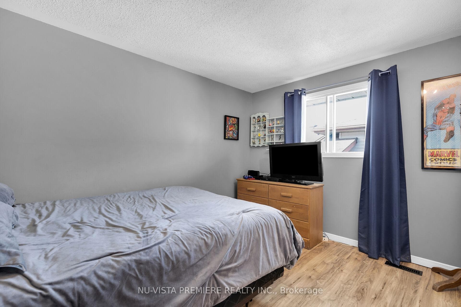 654 CLASSIC Drive photo 19