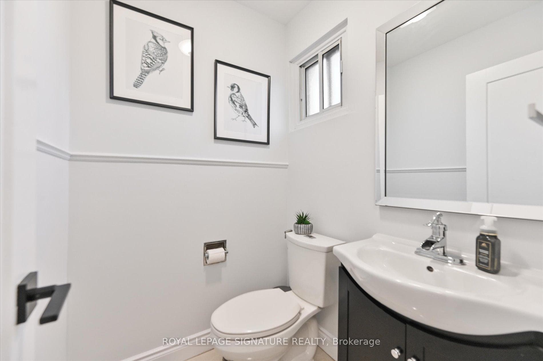 90 Carleton Place photo 16