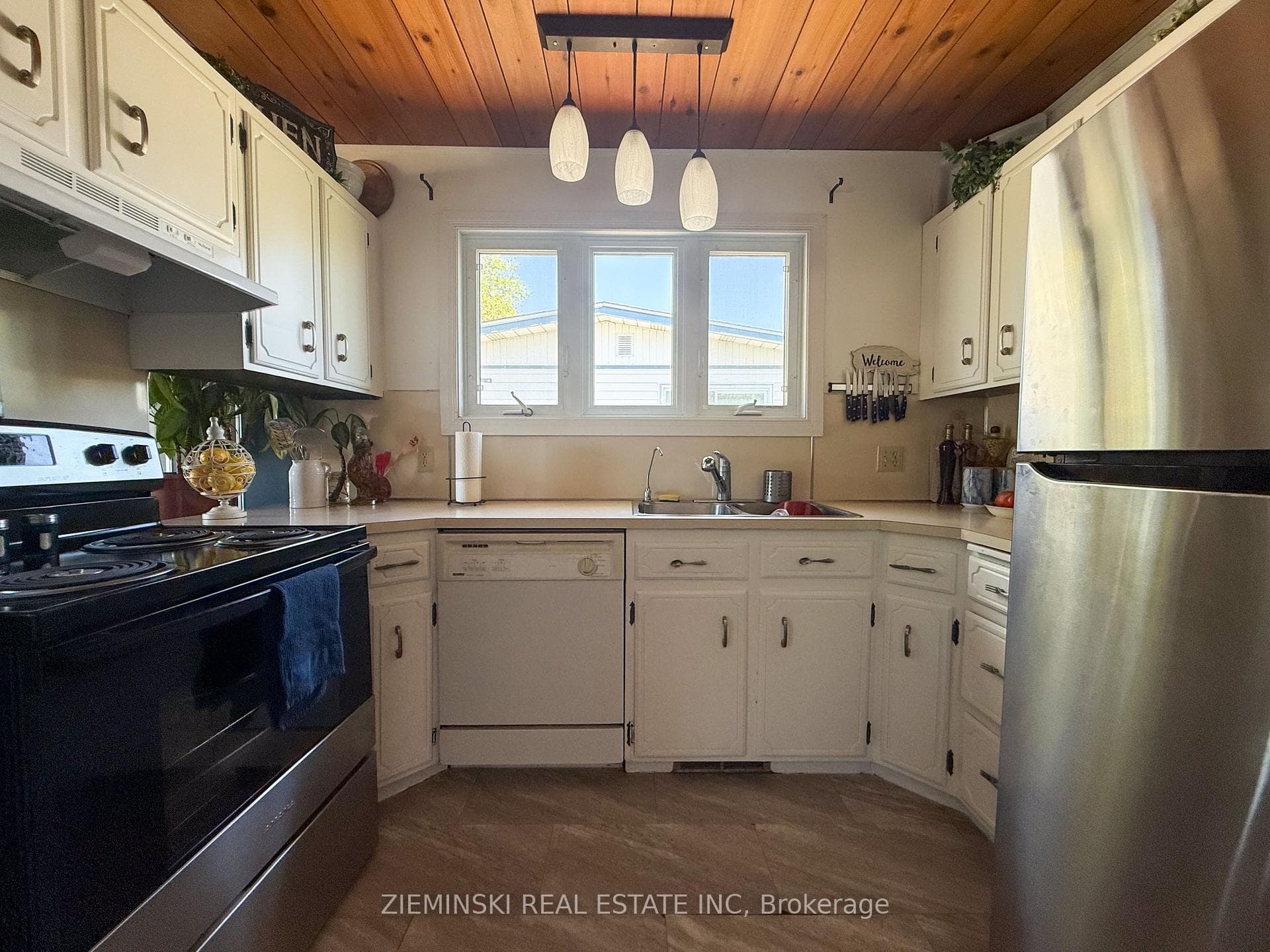 107 New Circle Place photo 14