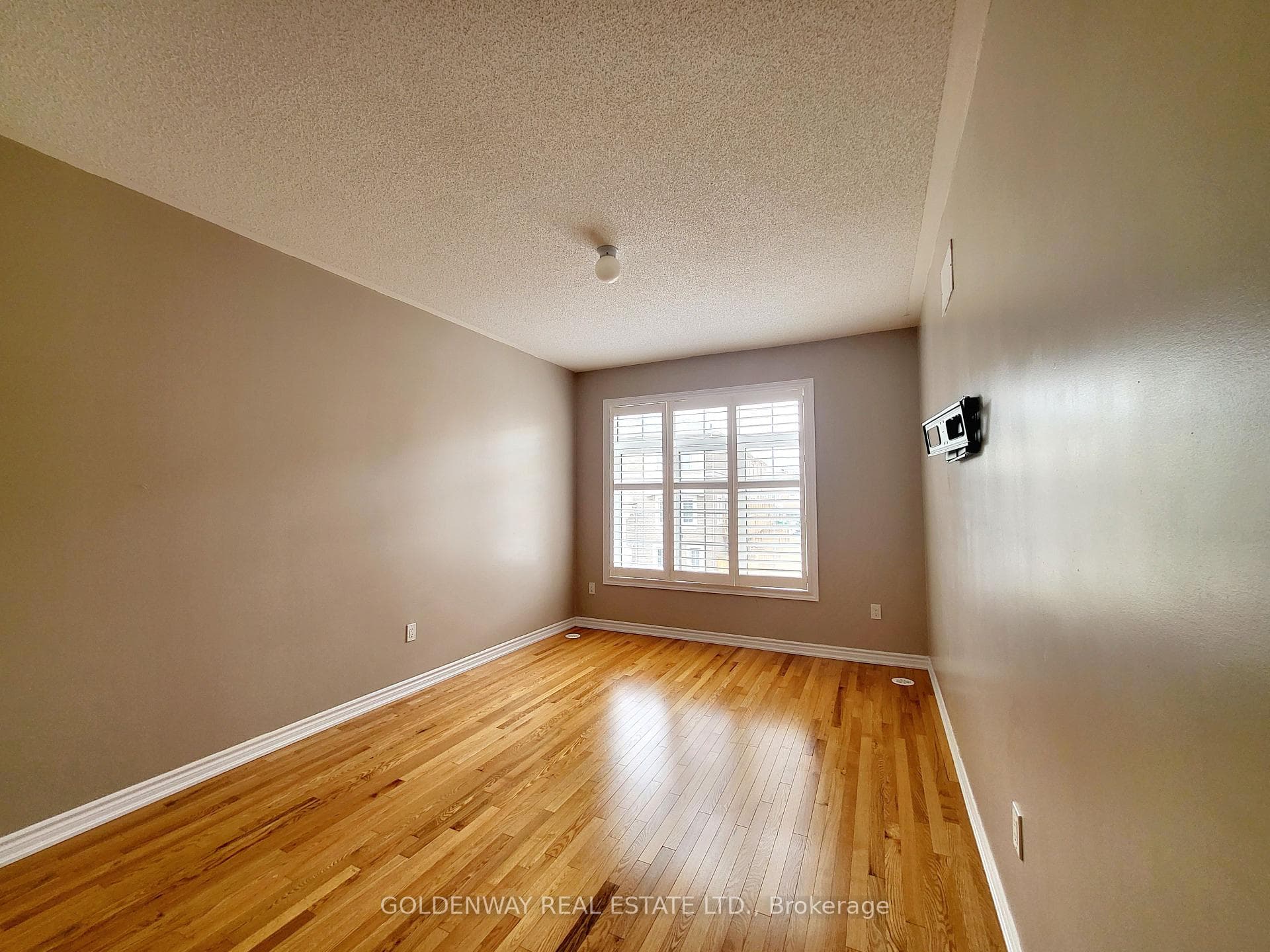 80 Aspen Hills Road photo 11