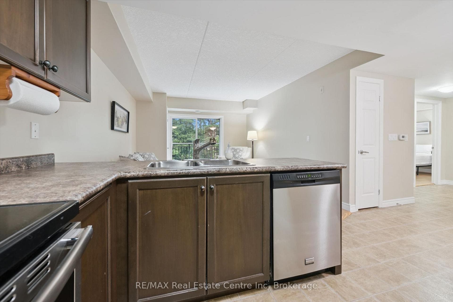 645 St David Street Unit 302 photo 12