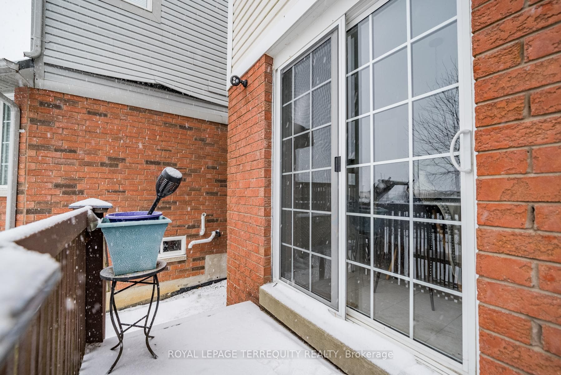 299 West Scugog Lane photo 37