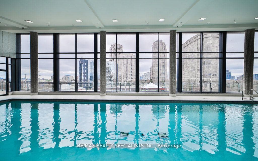 55 Eglinton Avenue Unit 1206 photo 17
