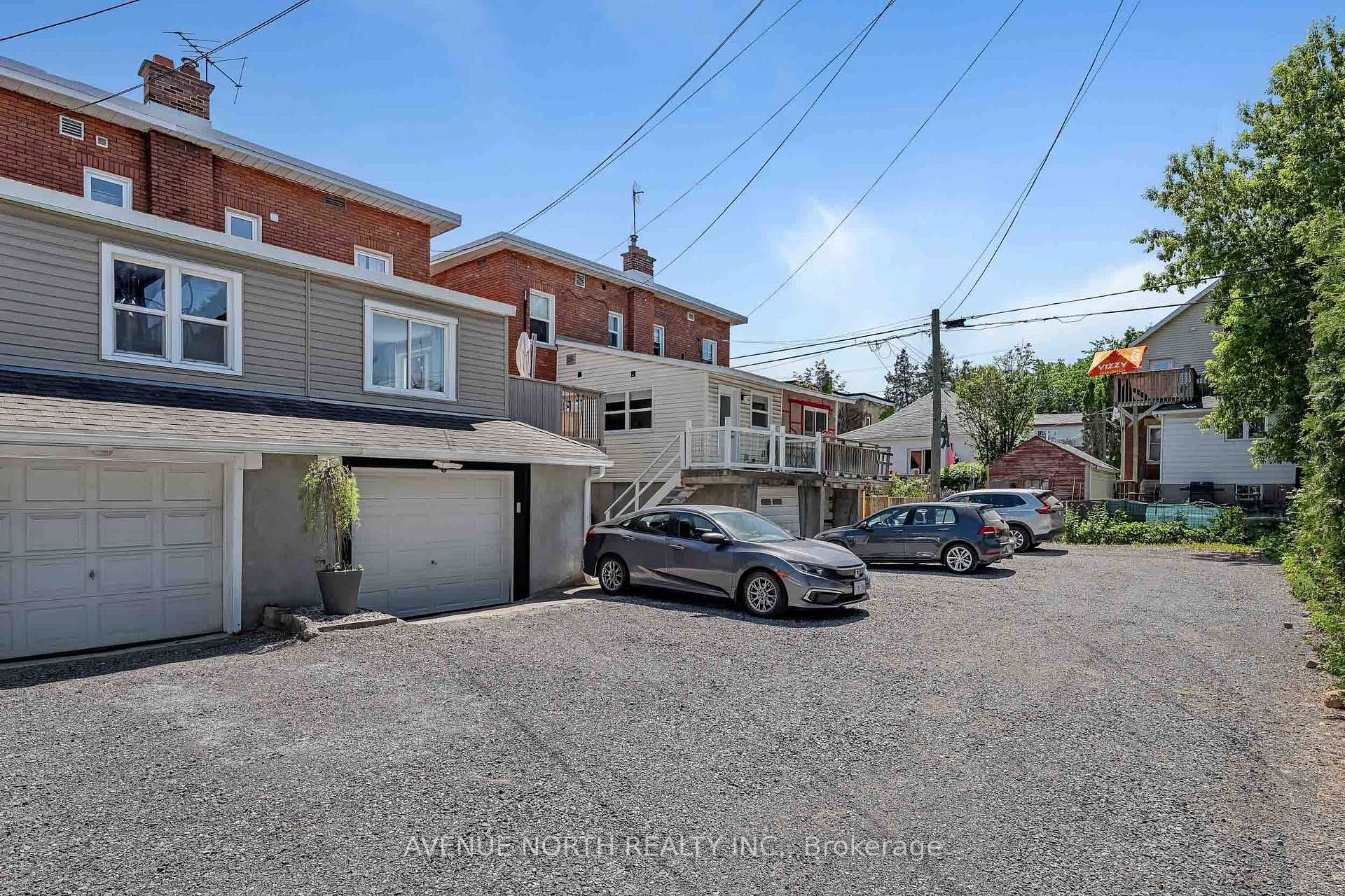 1091 Gladstone Avenue photo 42