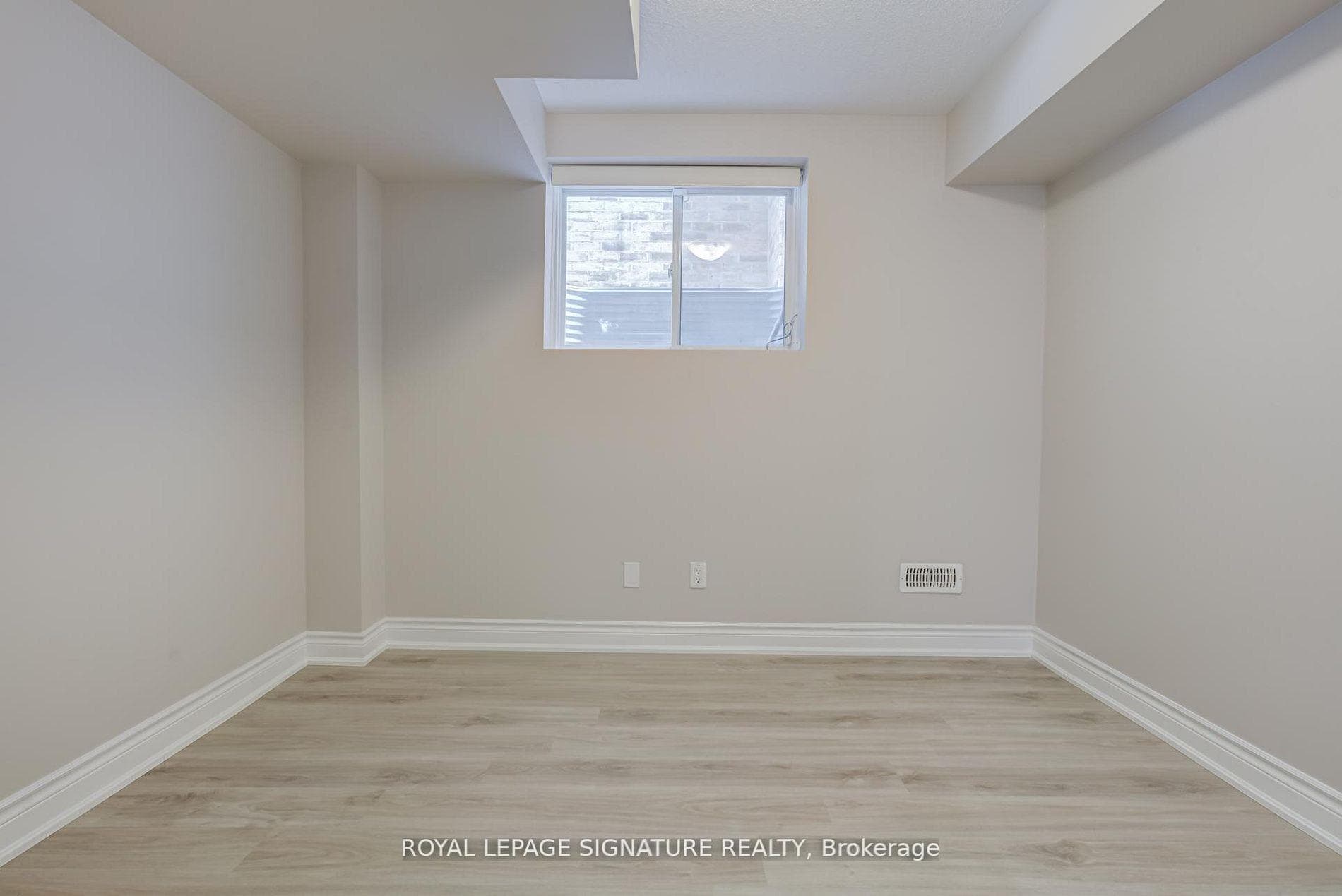 16 Dancing Waters Road Unit Bsmt photo 25