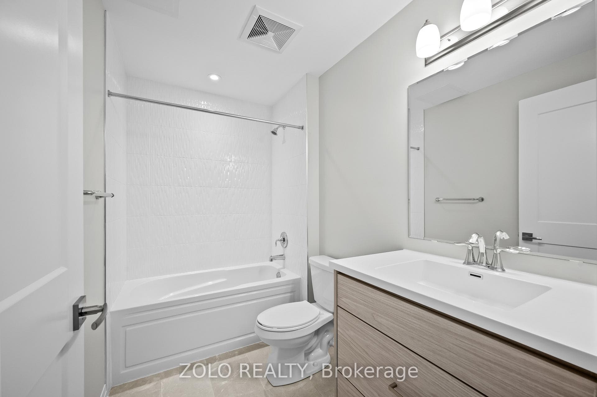 95 Dundas Street Unit 109 photo 16
